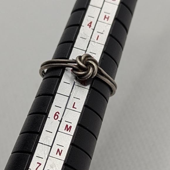 Jewelry - Silver Knot Ring